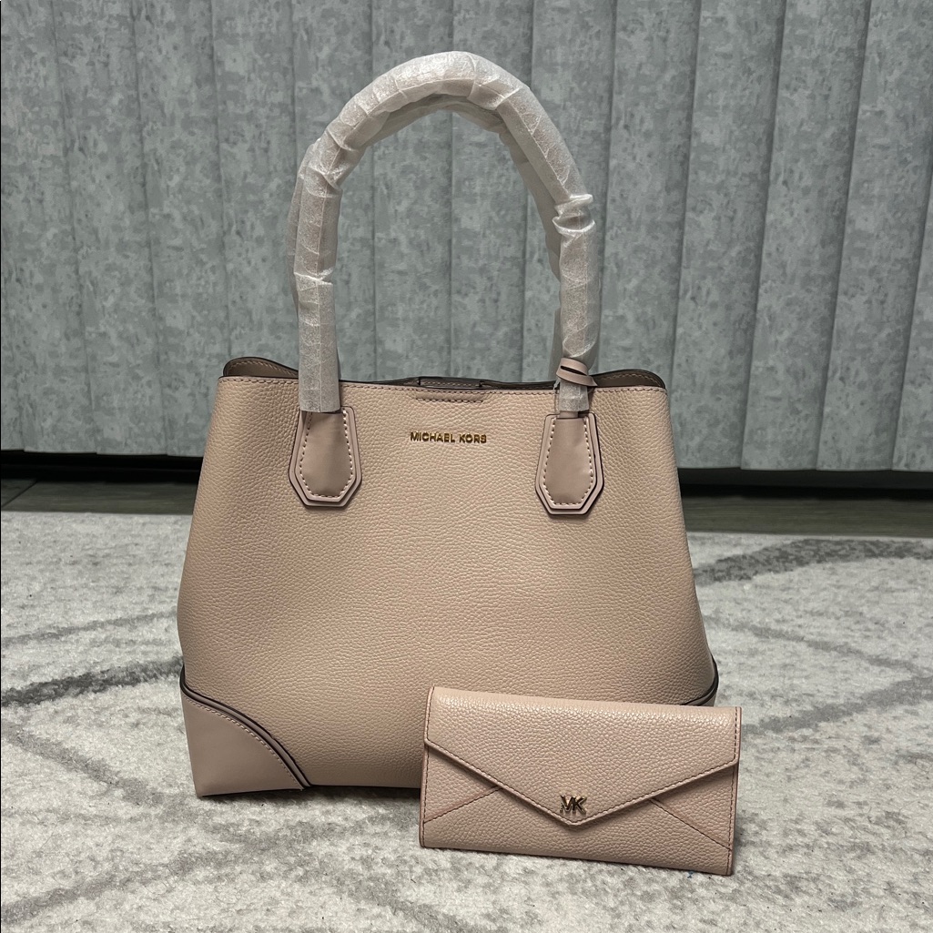 Michael Kors Blush Tote And Wallet Set